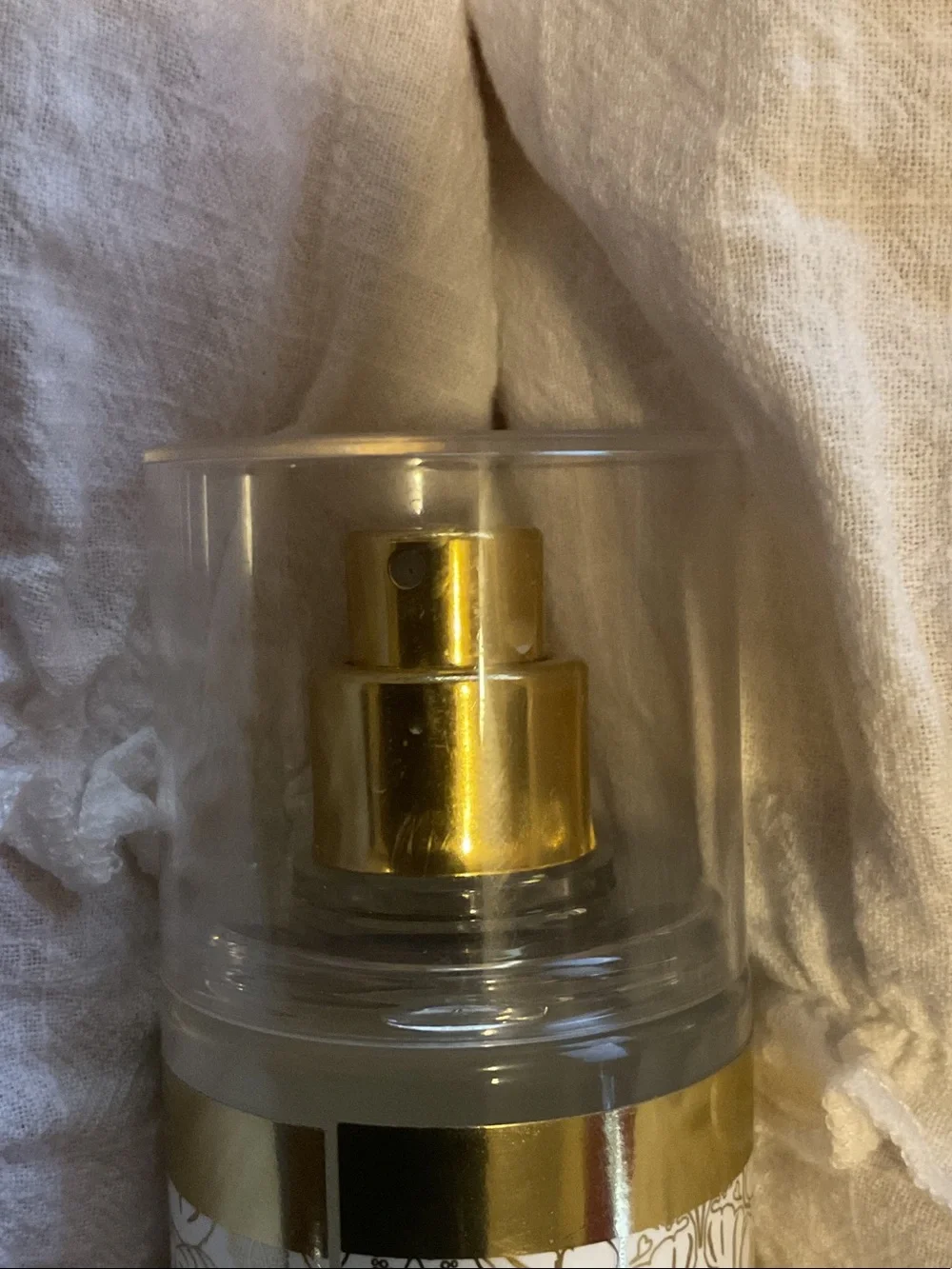 Jessica Simpson Fancy Love - Gold and White